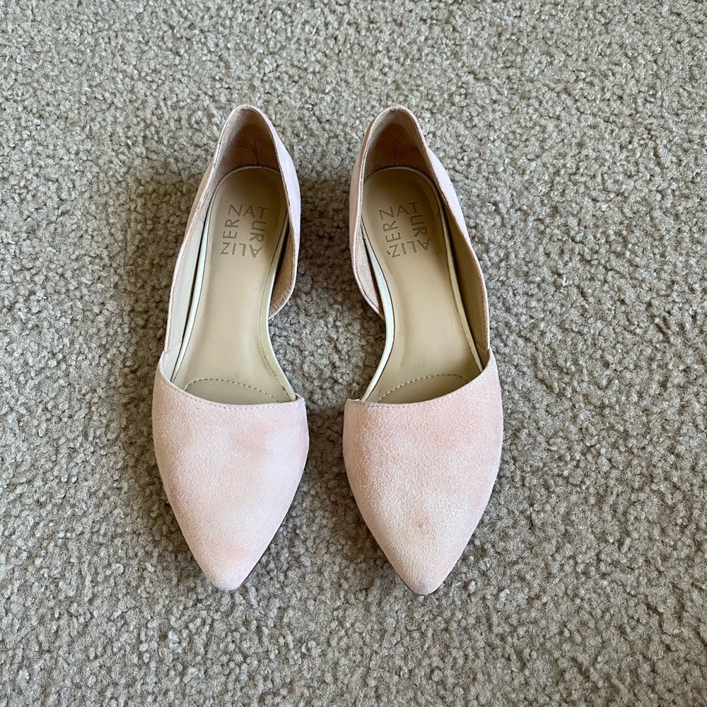 Naturalizer Women’s Samantha Pointed Toe Peach Suede Flats